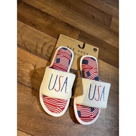 Rae Dunn USA Flag Slippers Woman’s Size Small 5-6 NEW MSRP $38 - Picture 3 of 9